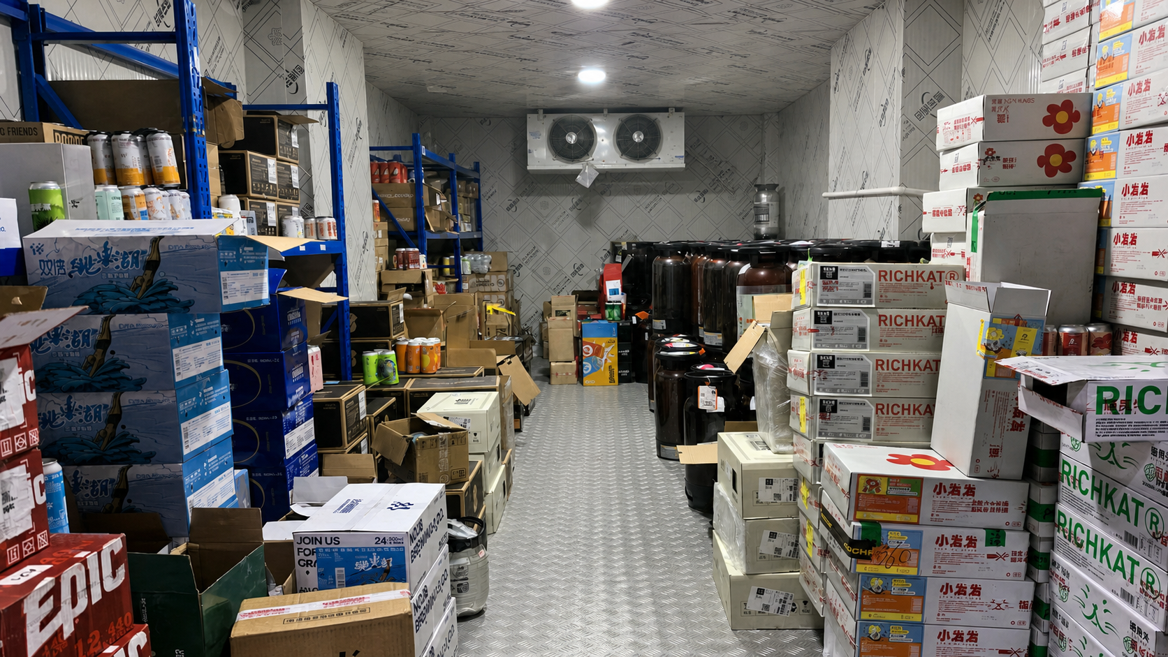 武汉旭琛冷库多品类仓储实拍